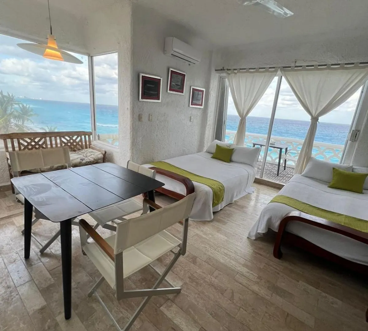 “Magic Sunrise At Cancun” 0*,  Mexique