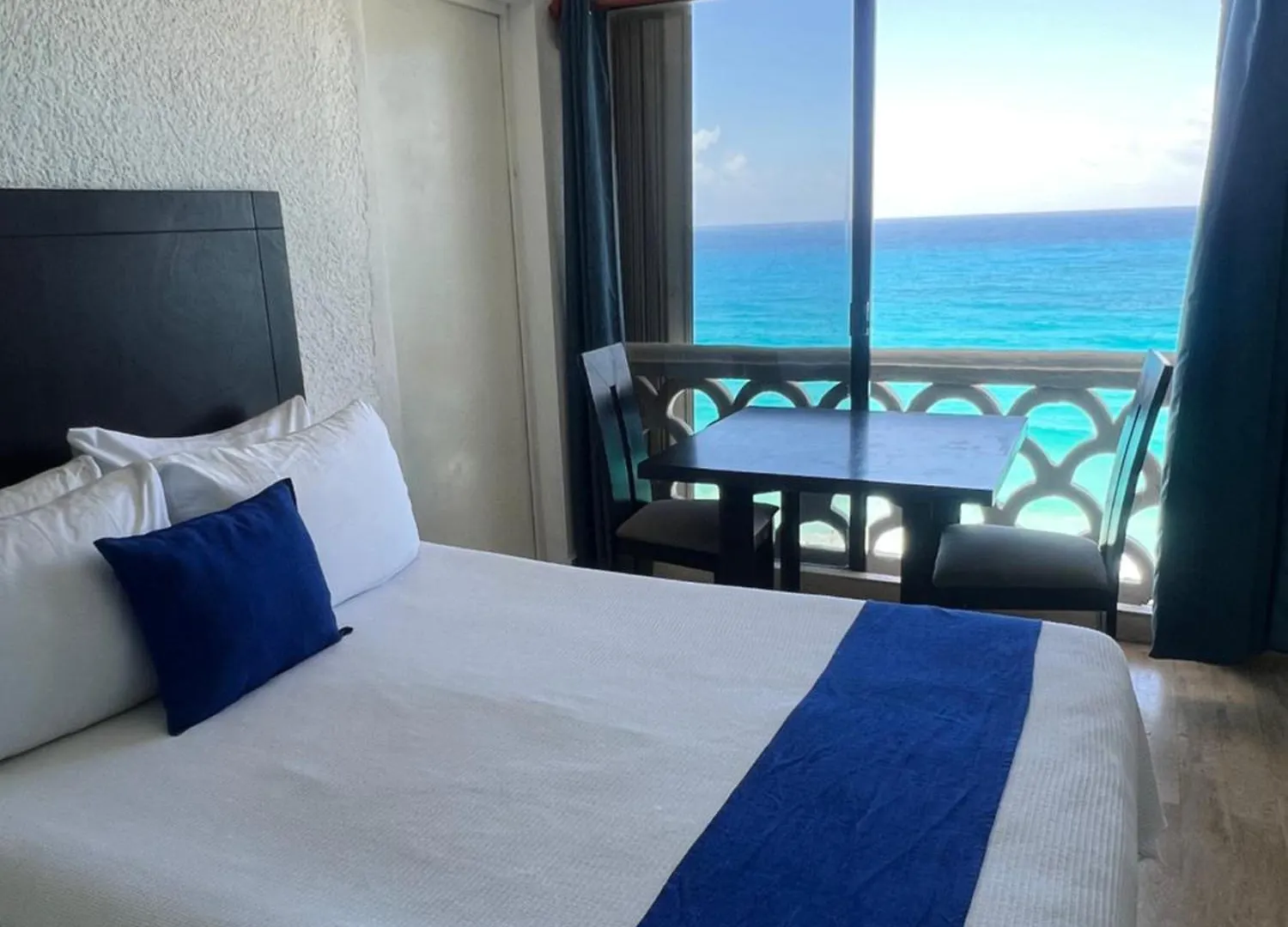“Magic Sunrise At Cancun” 0*,