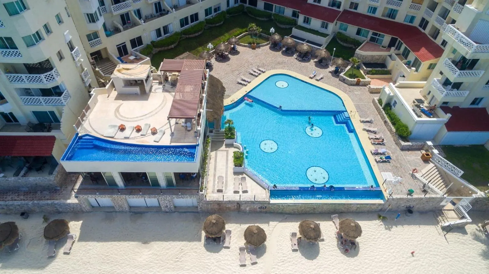 “Magic Sunrise At Cancun” Aparthotel