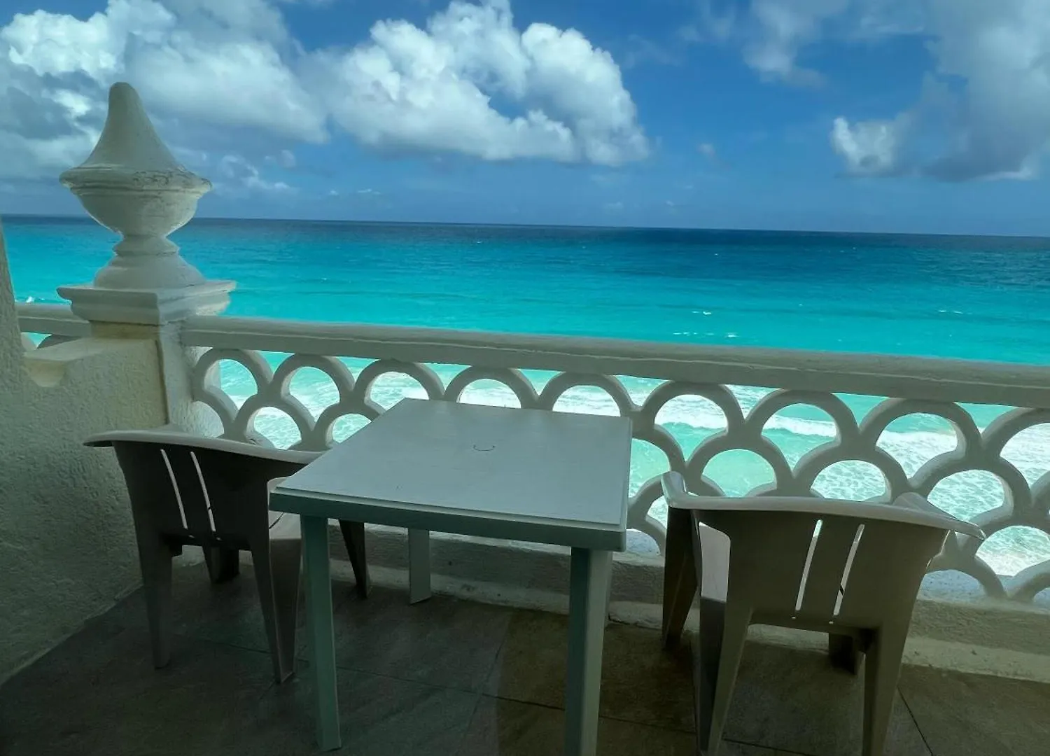 “Magic Sunrise At Cancun” Aparthotel
